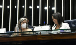Eliziane Gama trabalha candidatura a vice-presidente do Senado