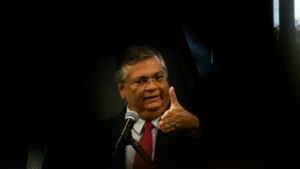 Sob ameaça, Flávio Dino reforçou segurança em temporada no Senado
