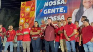 Ex-deputado estadual Edmar Cutrim prestigia comício em apoio a Roberta Barreto em Axixá