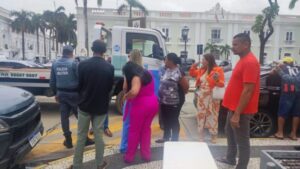 Imagem do Dia: Prefeita de Anapurus tem carro rebocado pela SMTT em SLZ