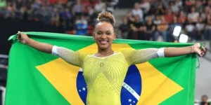 Rebeca Andrade é medalha de prata no individual geral