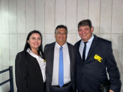 Prefeito Dr Alexandre e primeira dama Dra. Thuany presenciam o último discurso de Flávio Dino no Senado Federal