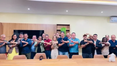 Luciano Genésio e Dra. Thaysa reúnem com seus 12 vereadores da base para traçar estratégias para campanha que se aproxima