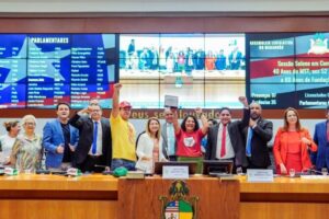 Assembleia homenageia a luta do MST, Fetaema e Contag em sessão solene