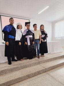 Cicin participa da formatura do primeiro aluno da UEMASUL, que foi construída por ele em Estreito