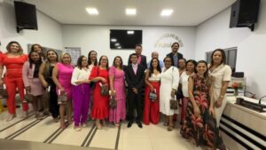 Homenagem às Mulheres: Câmara de Porto Franco reconhece contribuições, enquanto ausência de vereadores levanta críticas