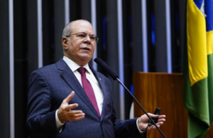 Hildo Rocha apoia PEC que garante Bolsa Família e investimentos em habitação e rodovias