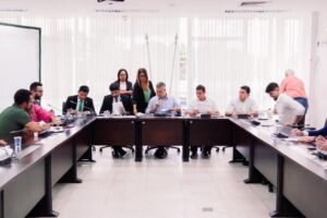 CCJ aprova parecer à MP que concede reajuste salarial aos professores do Estado