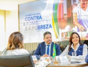 Deputada Lucyana e prefeito de Pinheiro, Luciano Genésio, se reúnem com o ministro Wellington Dias