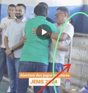 Em Coelho Neto, prefeito Bruno Silva passa vergonha ao participar dos Jogos Escolares num Ginásio totalmente sucateado.