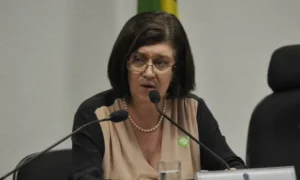 Magda Chambriard assume a presidência da Petrobras