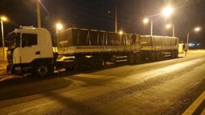 PRF apreende carga com 56m³ de madeira irregular no Sul do Maranhão