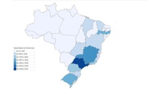 Mais de mil denúncias sobre propaganda eleitoral irregular são recebidas por dia no app Pardal
