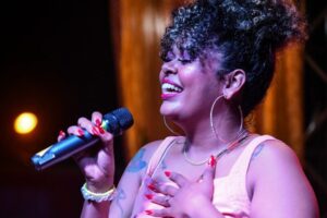 Com carreira em destaque, cantora maranhense Bia Mar será jurada da Academia Prêmio Multishow 2023