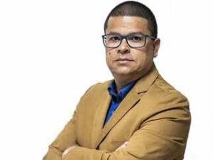 Artigo: O Brasil precisa de política, por Adriano Oliveira