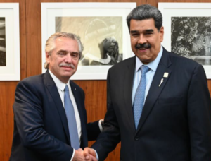 Estados Unidos apreendem avião de Maduro