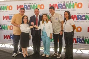 Presidente da Assembleia fala sobre parceria com o Governo durante entrega de ambulâncias