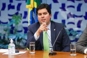 Fufuca anuncia quase 9.000 contemplados com a Bolsa-Atleta
