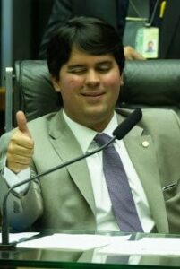 Deputado do Maranhão na tropa de choque de Jair Bolsonaro