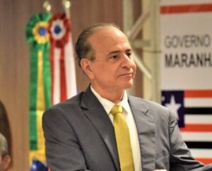 Assessores da Sinfra ganham iPhone 15 de presente