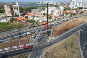 Viaduto começa a ganhar forma na entrada da Litorânea…