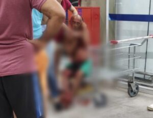 Vídeo: Homem é esfaqueado dentro do Assaí em São Luís