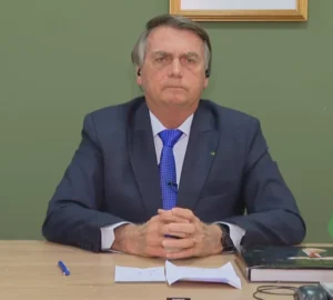 Vídeo: “Estou sendo perseguido pelo governo Lula”, diz Bolsonaro