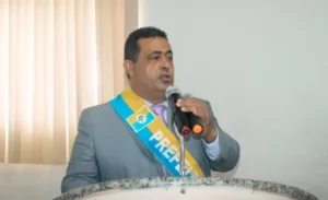 Justiça determina o retorno do prefeito de Mata Roma ao cago
