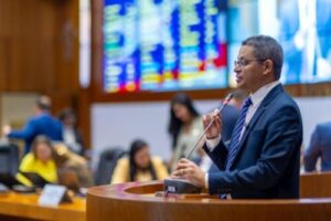 Deputado Carlos Lula destaca decisão judicial que proíbe perturbação em cultos de matriz africana