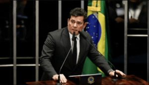 Descobrimos, finalmente, a mais importante medida de Moro como empregado de Bolsonaro. Por Moisés Mendes