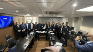Deputados vão ao FNDE para discutir retomada de obras das escolas e creches abandonadas no MA