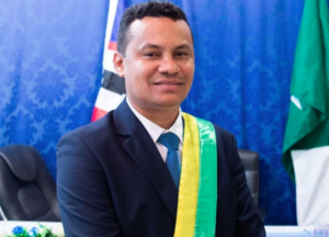 Prefeito é preso com arma de fogo não registrada em São Luís