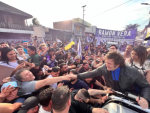 Sergio Massa e Javier Milei disputam segundo turno na Argentina