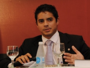 Flávio Costa é favorito ao TCE, mas enfrenta contestações