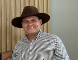 “Ou aprendem a votar, ou não saem da merda”, afirma Paulo Lira em Açailândia