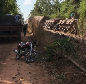 Trem com carga de milho descarrila em São Francisco do Brejão