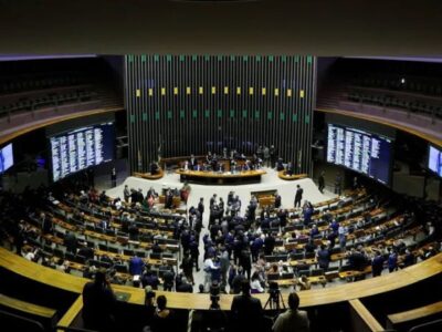 Câmara dos Deputados rejeita emenda para criação de imposto sobre grandes fortunas; Confira votos dos deputados do MA