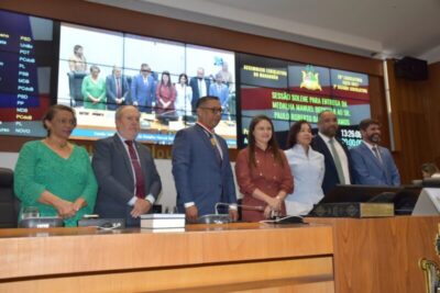 Promotor Paulo Roberto Barbosa Ramos recebe Medalha Manuel Beckman em reconhecimento à sua trajetória jurídica