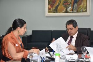 Procurador-geral de Justiça recebe visita da deputada Daniella