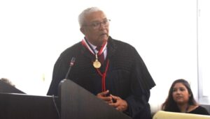 Paulo Avelar é empossado oficialmente no cargo de Procurador de Justiça