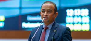 Aluízio Santos destaca entrega de títulos de cidadãos chapadinhenses a deputados federais