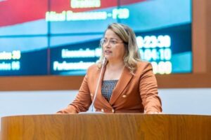 Deputada do Maranhão afirma: “A mulher tem que entender que ela deve submissão ao marido”