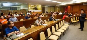 Escola do Legislativo promove curso de Marketing Político