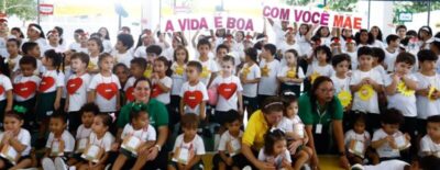 Emoção marca tradicional festa do Dia das Mães na Creche-Escola Sementinha