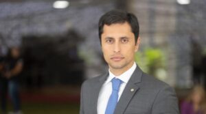 Duarte deixa de seguir @choquei e divulga nota de repúdio contra perfil