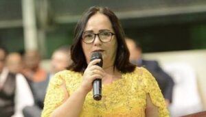 Dirigente petista critica Camarão por apoio a prefeita bolsonarista
