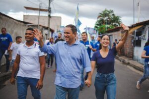 Edivaldo despenca de pesquisa e reclama de Instituto