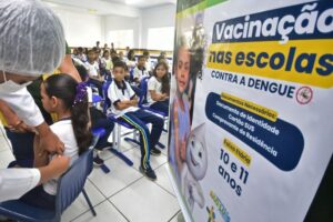 Prefeitura de São Luís leva vacinação contra dengue às escolas da rede municipal de ensino