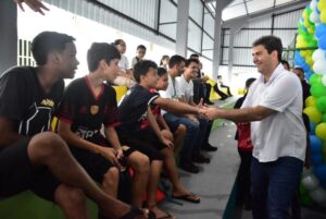 São Luís: Braide entrega quadra poliesportiva da U.E.B. Padre Antônio Vieira, no Jardim São Cristóvão, completamente renovada