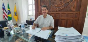 Prefeito Eduardo Braide expõe briga familiar e responsabiliza irmão em caso de R$1 milhão achado em veículo